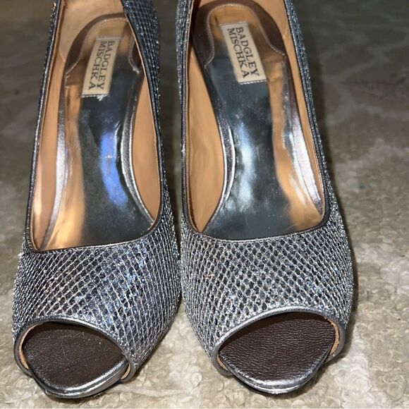 Badgley Mischka Silver Peep Toe Heels size 10 - Picture 7 of 7